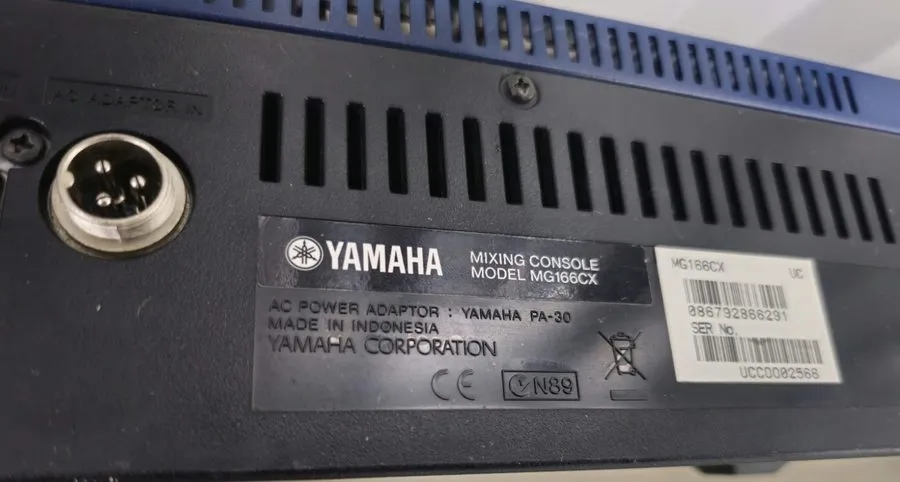 Микшерный пульт Yamaha MG166CX 16 Channel Mixing Console