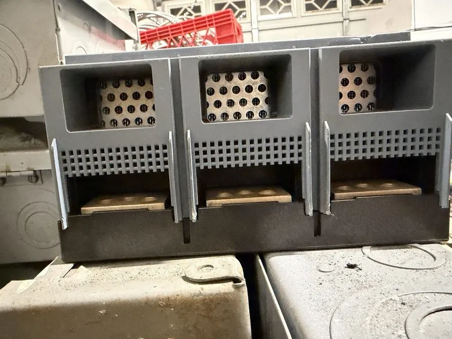 Автоматический выключатель Siemens 3VA5560 5EC32 600 Amp 3 Pole Circuit Breaker — фото лота 1
