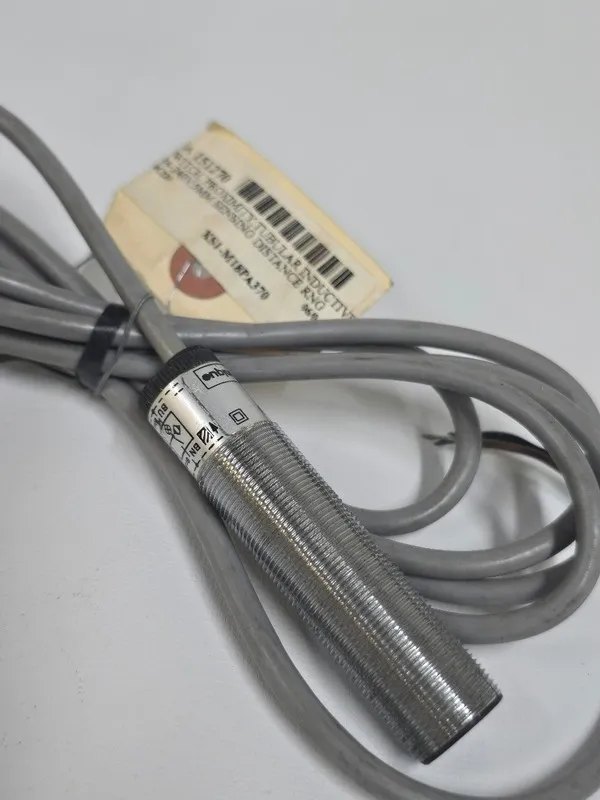 Датчик приближения Omron XS1-M18PA Inductive Proximity Sensor E2E Cylindrical Th — фото лота 1