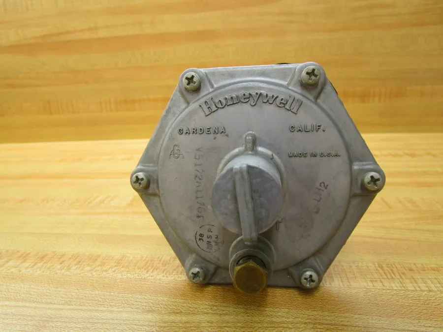 Трубопроводная арматура Honeywell V51720A1176-1 Pressure Regulator V5172A11761