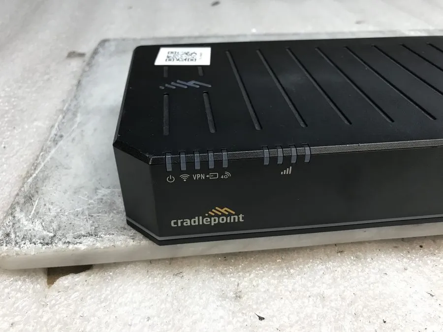 Маршрутизатор Cradlepoint E300-C18B Series Enterprise 5G Router E300