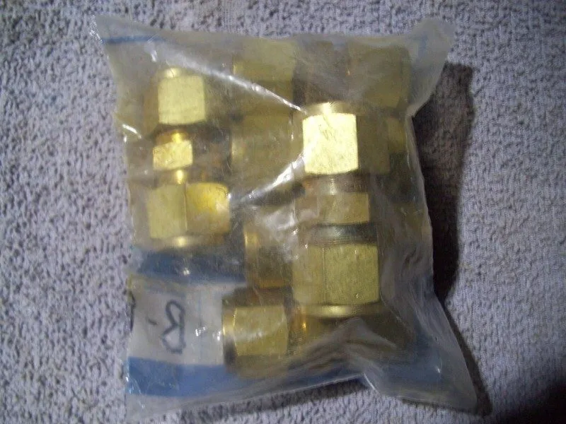 Фитинг SWAGELOK B-810-6 BRASS fitting 1/2” Union Connectors