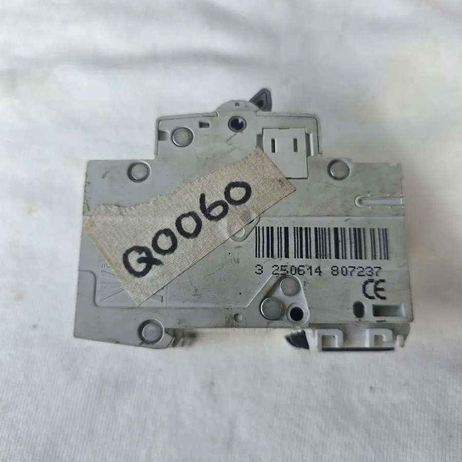 Автоматический выключатель Hager NT332C 3 Pole 32A Type C 6kA MCB DIN Rail Circu — фото лота 1