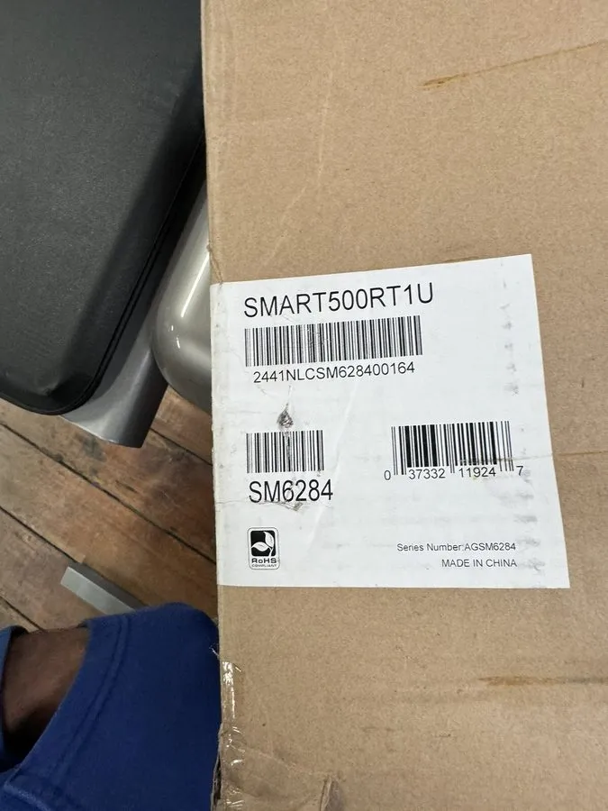 ИБП Tripp Lite SMART500RT1U 1U Rackmountable UPS 500VA 300W 6 Outlet 120V AVR