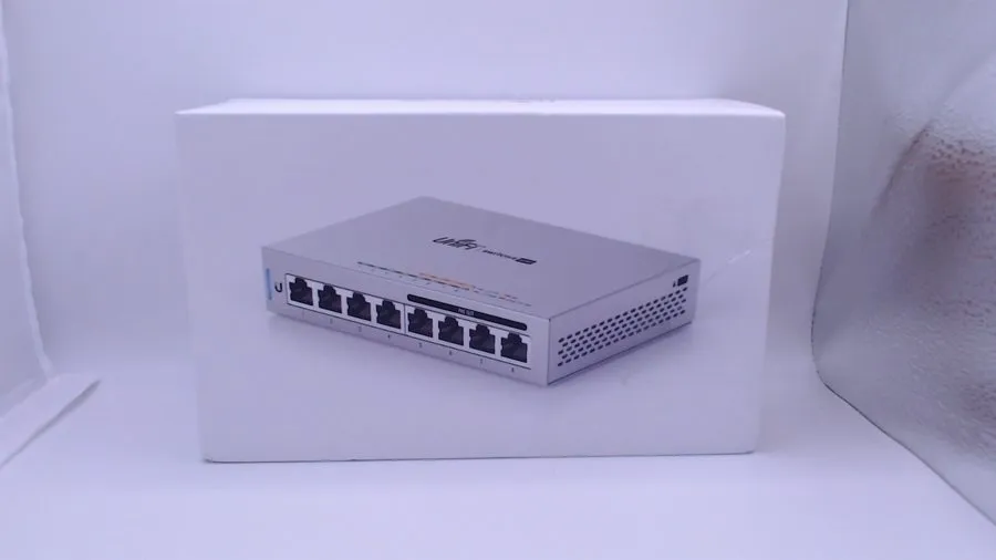 Коммутатор UNOPENED Ubiquiti Networks UniFi 8 Port Ethernet Switch US-8-60W