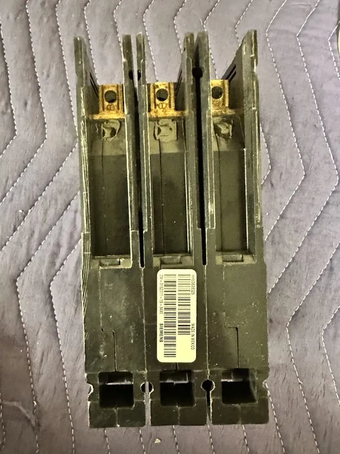Автоматический выключатель Siemens Sentron HHED63B025 3-Pole 25A 600V AC Circuit