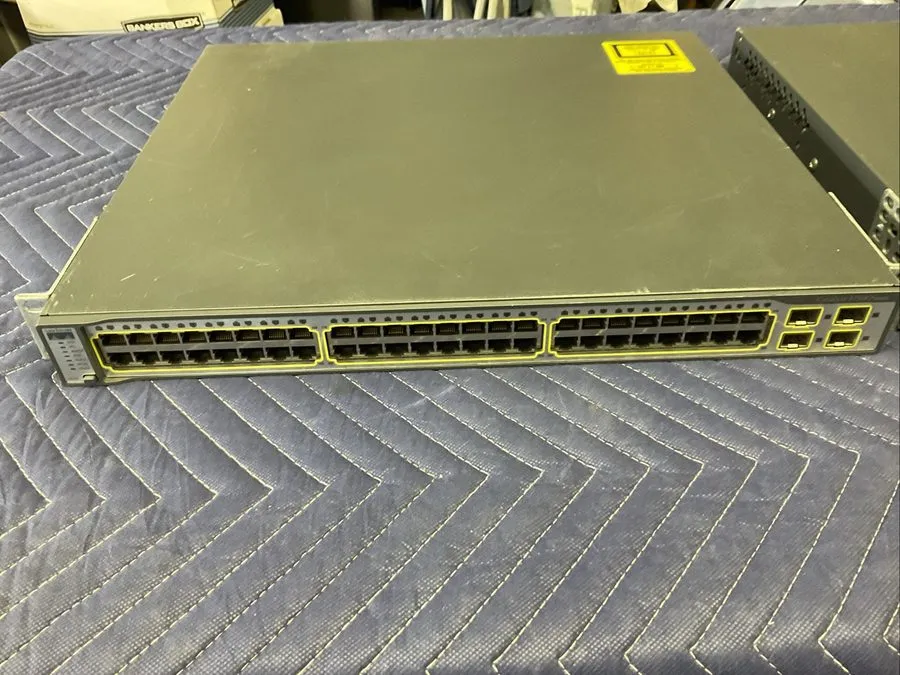 Коммутатор Catalyst 3750G 48 10/100/1000T + 4 SFP Powers On Otherwise