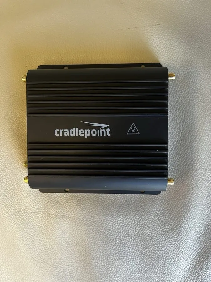 Маршрутизатор Cradlepoint IBR600C-150M-D 150 Mbps 2-Ports Wireless (Wi-Fi) Route