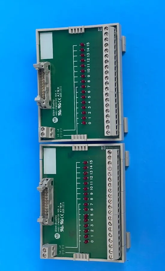Клеммник Allen-Bradley 1492-IFM20D120 Ser A 20-Point Digital IFM, 120VAC LEDs
