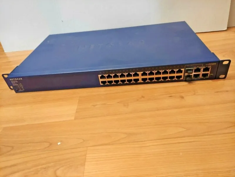 Коммутатор NETGEAR PROSAFE FS728TP V2 24-Port Ethernet PoE Smart Network Switch