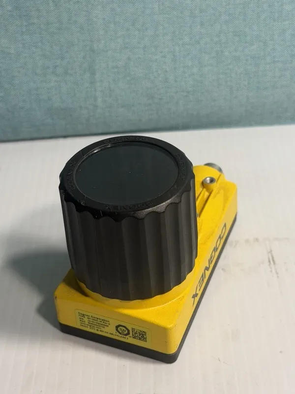 Камера машинного зрения Cognex IS5100-11 Machine Vision IP Camera 825-0208-1R 24