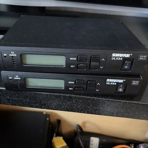 Радиосистема Shure ULXS4-J1 Wireless Microphone Receiver 554-590MHz w/ Antennas