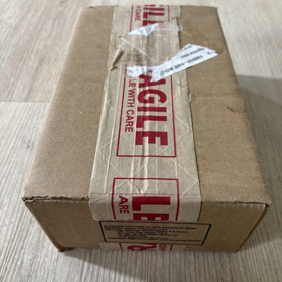 Автоматический выключатель Square D EGB24020 Bolt-On Circuit Breaker 2P 20A 480V