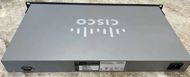 Коммутатор Cisco SF300-48 SRW248G4 K9 V02 48 Port Managed Switch — фото лота 4