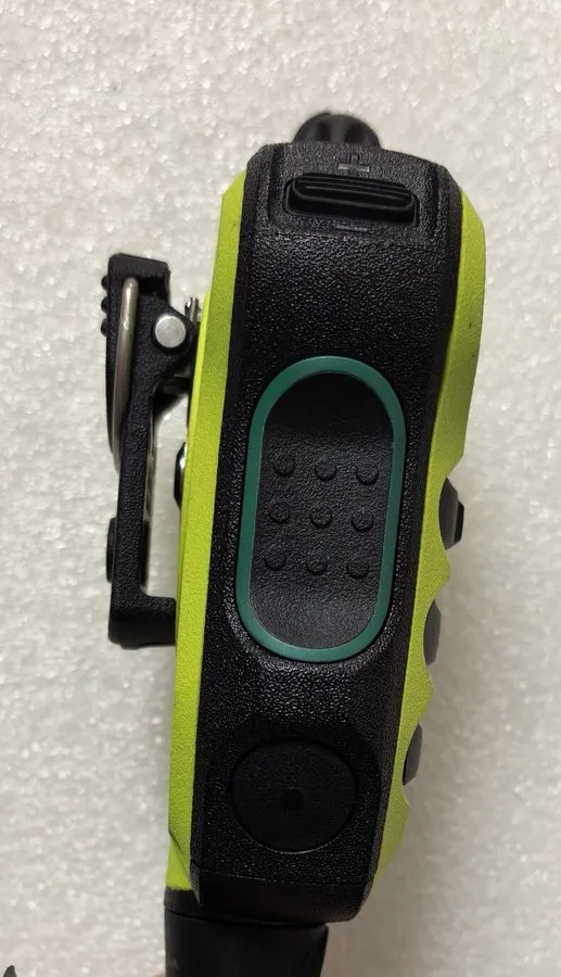 Выносной микрофон Motorola XVE500 PMMN4137 Remote Speaker Mic — фото лота 1