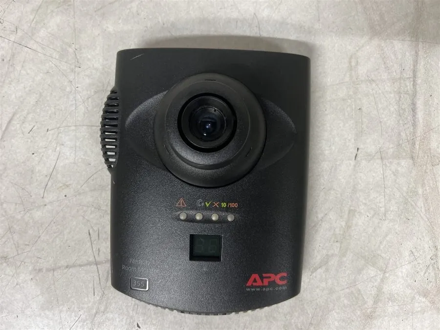 Стойка/шкаф APC NetBotz Room Monitor 355 Security Camera NBWL0355