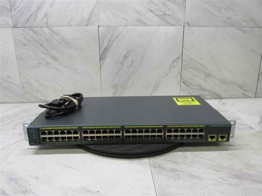 Коммутатор Cisco Catalyst 2960 Series WS-C2960-48TT-L V04 48-Port Ethernet Switc