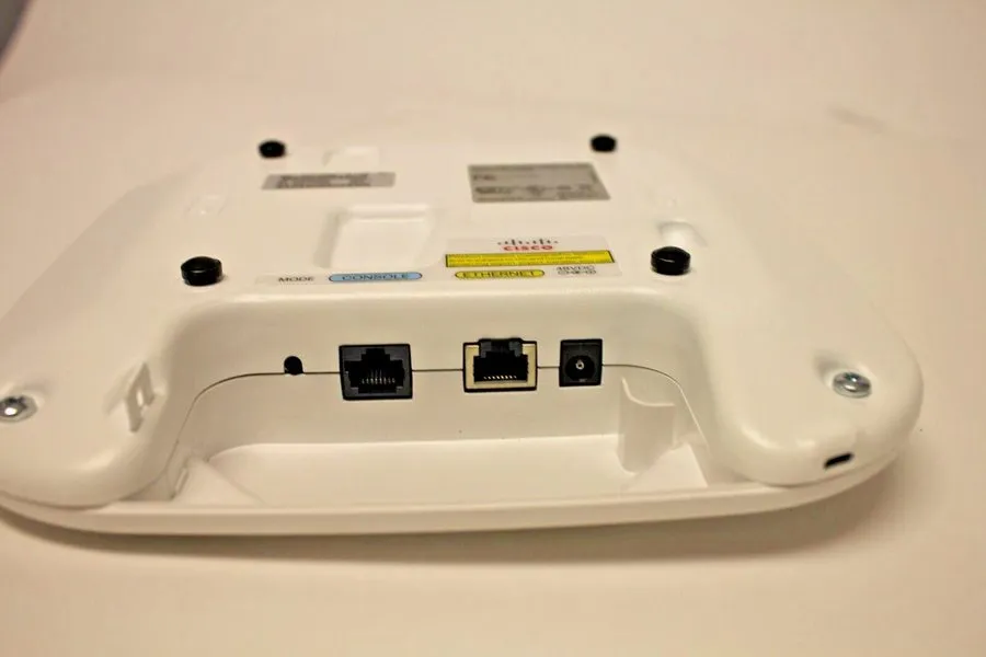 Точка доступа Wi-Fi Cisco Aironet AIR-CAP1602I-B-K9 Wireless Access Point — фото лота 1