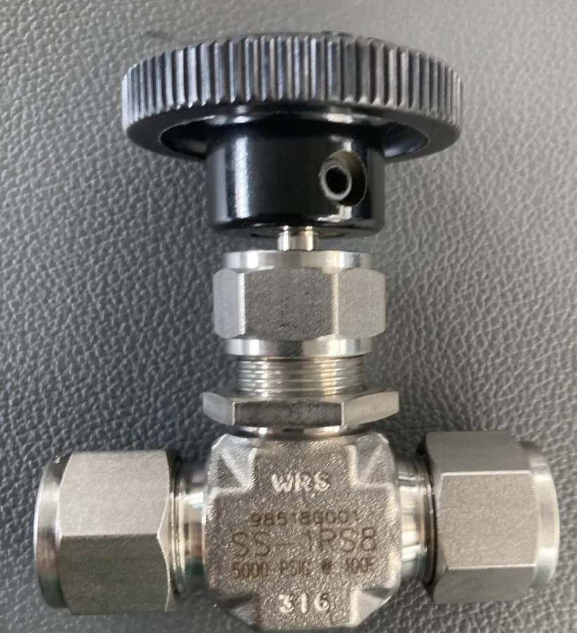 Клапан SWAGELOK SS-1RS8 NEEDLE VALVE STAINLESS STEEL 1/2" TUBING