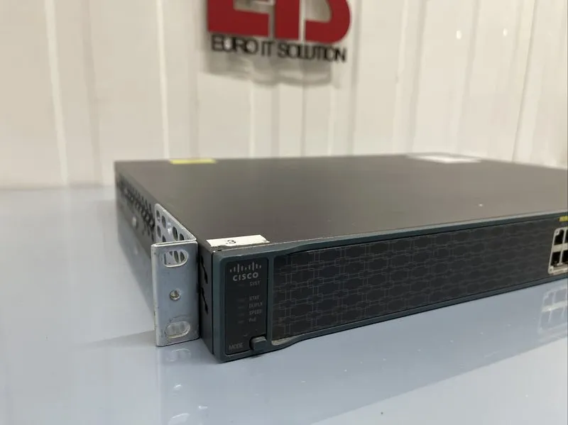 Коммутатор Cisco WS-C2960-24LC-S 24-Port 8 PoE + 2 Gigabit T/SFP Network Switch — фото лота 2