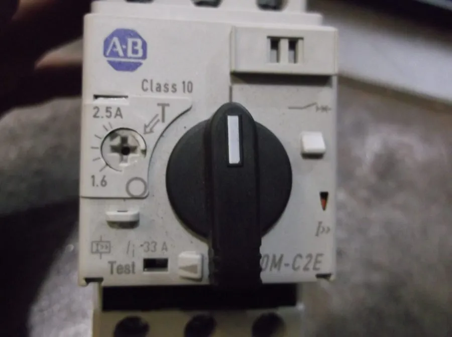 Автоматический выключатель Allen Bradley 140M-C2E-B25 Motor Protection Circuit B