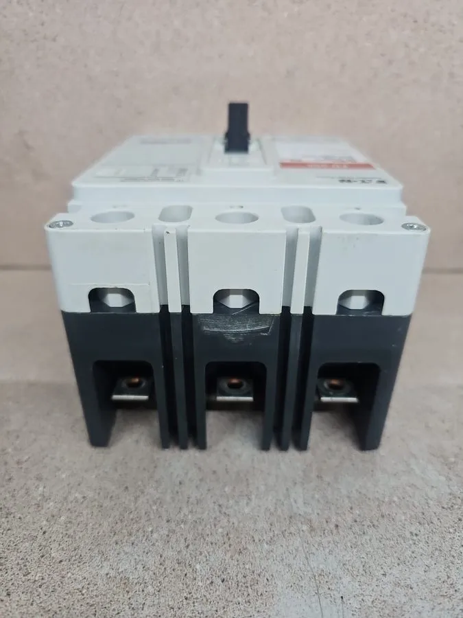 Автоматический выключатель EATON Cutler Hammer FD3030 30 Amp 600 VAC 3 Pole Circ — фото лота 2