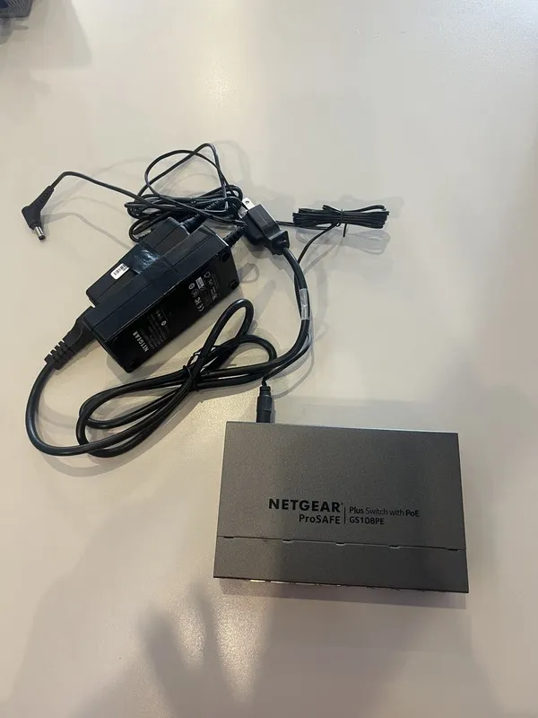 Коммутатор NETGEAR ProSafe Easy Smart Managed Switch GS108PE300NAS