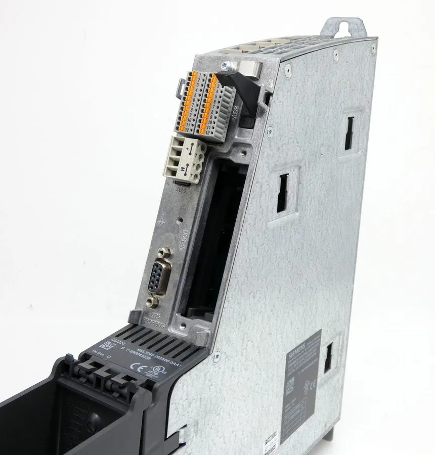 Сервопривод Siemens SINAMICS CU320 Servo Drive 6SL3040-0MA00-0AA1 24VDC 6.5A Dig