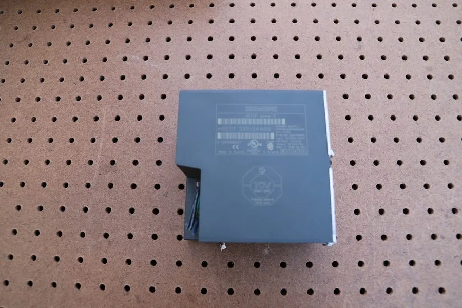Блок питания SIEMENS 6EP1 333-2AA00 SITOP POWER 5 SUPPLY ac230v/120v out: dc24v/