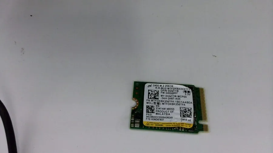 SSD-накопитель { x} Micron 2450 256GB M.2 2230 PCIe Gen4 x4 NVMe SSD MTFDKBK256T