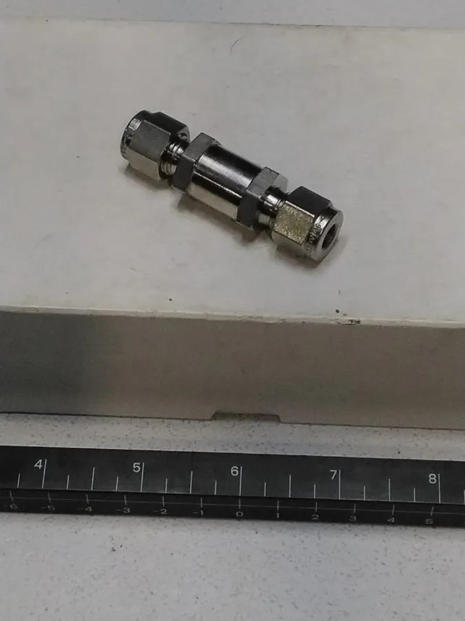 Клапан Swagelok SS-4C-25 Stainless Steel Poppet Check Valve FNSP