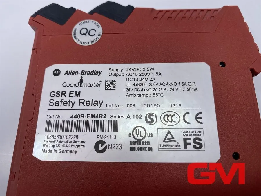 Реле безопасности ALLEN BRADLEY 440R-EM4R2 GUARDMASTER SAFETY RELAY PN-94113 24V