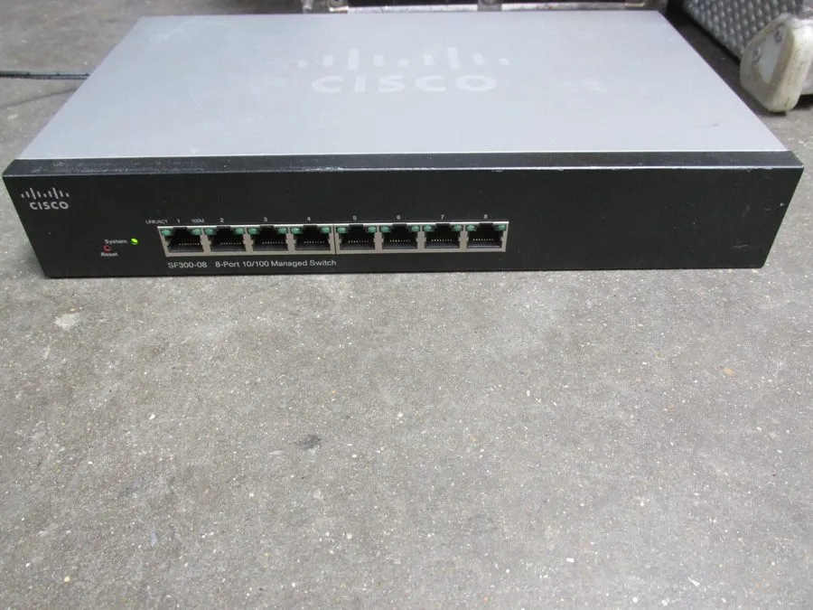 Коммутатор Cisco 8 port 10/100 managed ethernet switch SF300-08