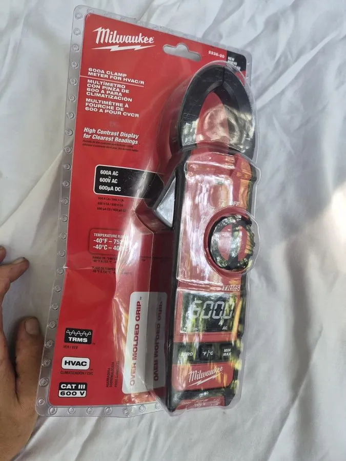 Тестер Milwaukee 2236-20 Clamp Meter — фото лота 1