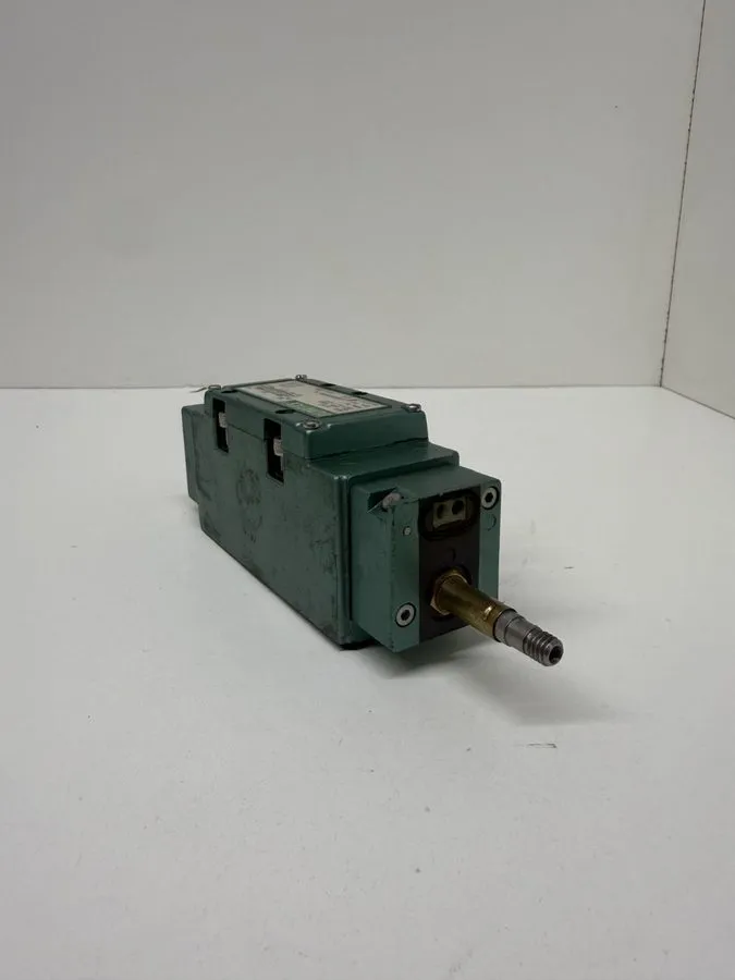 Электромагнитный клапан NUMATICS 123BB500M017N SOLENOID VALVE ISO-style pneumati — фото лота 2