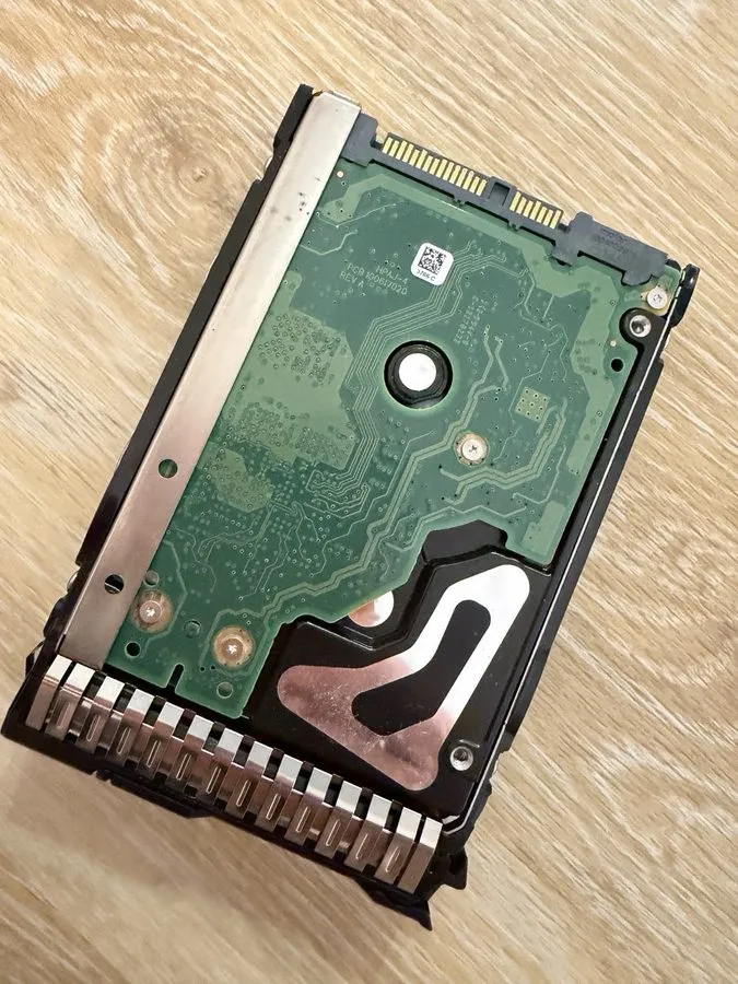 Жёсткий диск EG0900FBLSK HPE 900GB SAS 6G 10K SFF SGT HDD