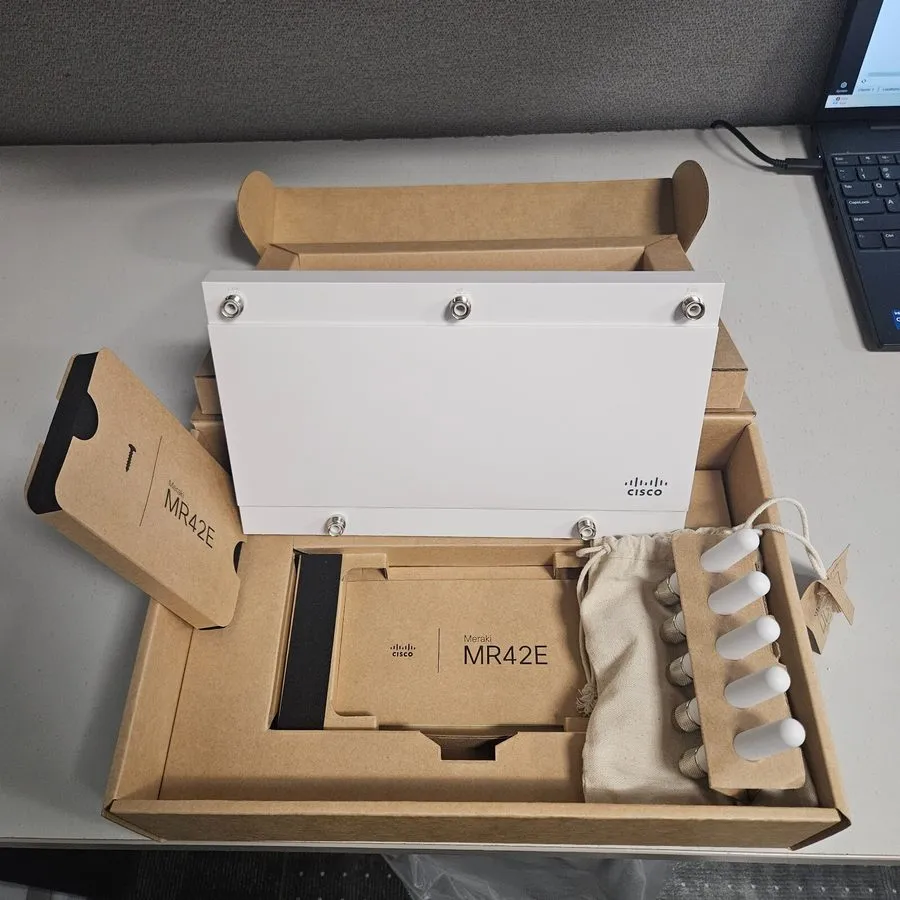 Точка доступа Wi-Fi Cisco Meraki MR42E-HW Dual-band, 802.11ac Wave 2 access poin