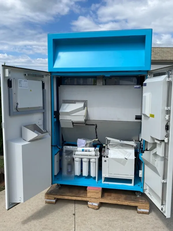 Льдогенератор Ice Vending Machine/ Hontech IWDS1D17 Ice Maker & Vending Machine  — фото лота 1