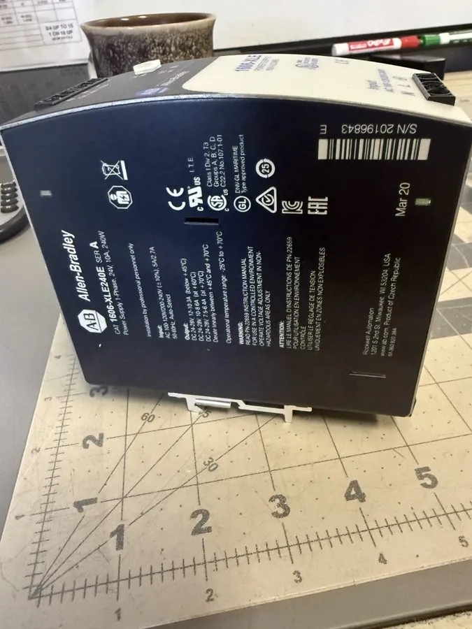 Блок питания Allen-Bradley 1606-XLE240E Ser A 24VDC 10A 240W DIN Rail Power Supp