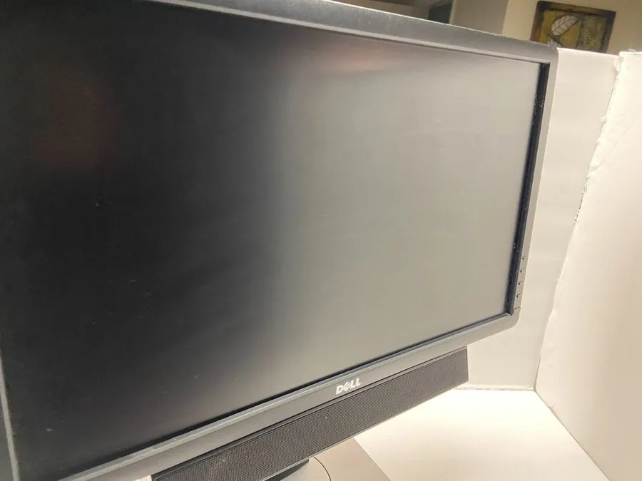 Монитор Dell UltraSharp U2212HMc Monitor 22" Widescreen DVI-VGA-DisplayPort 1920
