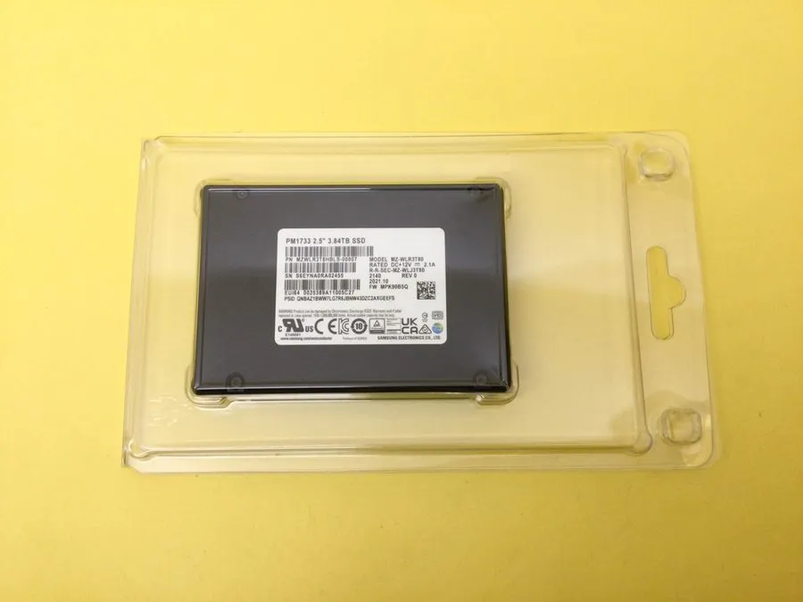 SSD-накопитель MZ-WLR3T80 Samsung PM1733 3.84TB 2.5in NVMe PCIe 4 Enterprise SSD