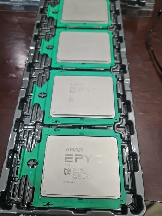Процессор 100-000000136 AMD EPYC 7532 32-Core 2.40GHz 200W SP3 Dell Locked Proce