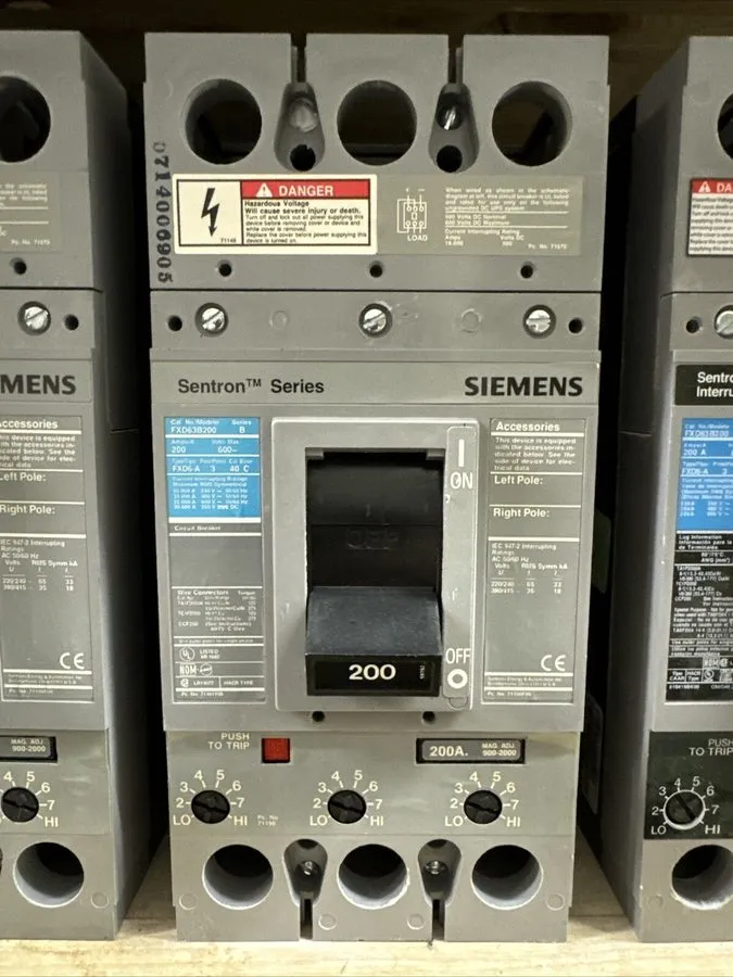 Автоматический выключатель Siemens Sentron 200 Amp Circuit Breaker 3 Pole 600 VA