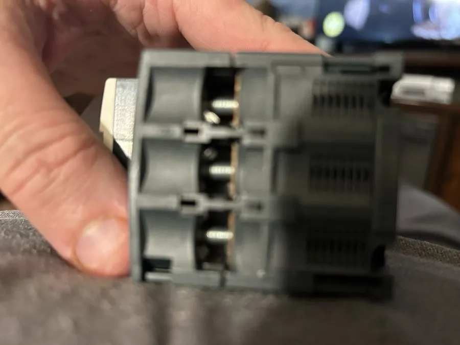 Автоматический выключатель Telemachus Motor Circuit Breaker GV2ME10 Tests-034311