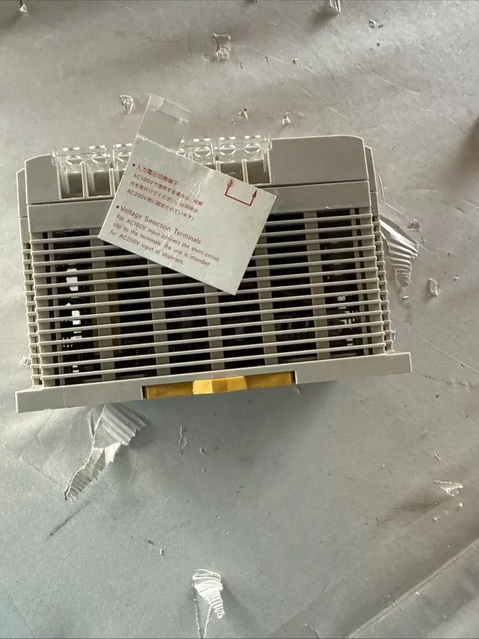 Блок питания Omron S82K S82K-10024 Switching Power Supply 24VDC 4.2A 100W DIN Ra — фото лота 2