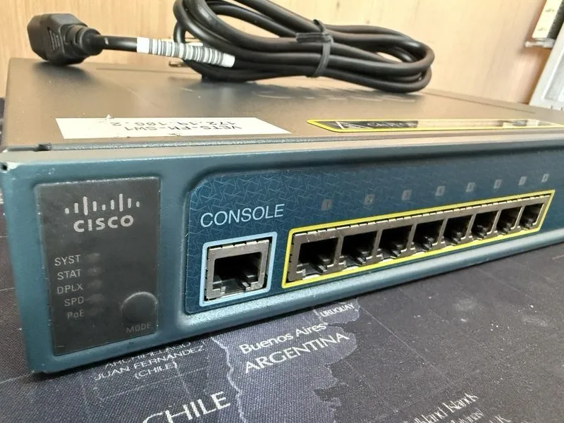 Коммутатор Cisco WS-C3560- -S 8-Port Fast Ethernet PoE Switch w/ Power Cord — фото лота 2