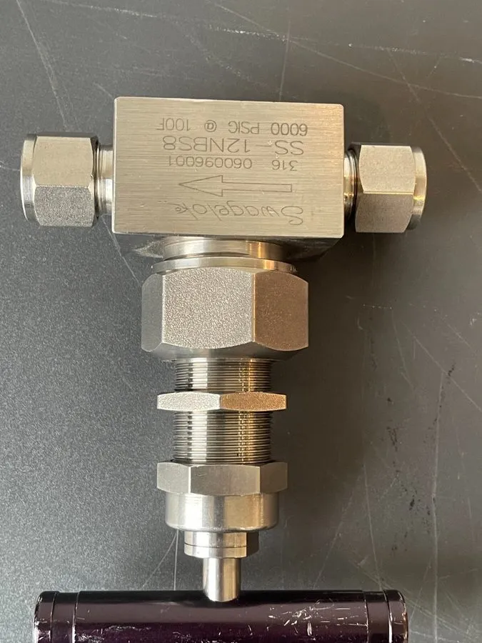 Клапан Swagelok SS-12NBS8 SS Severe Service Union Bonnet Needle Valve, 2.1