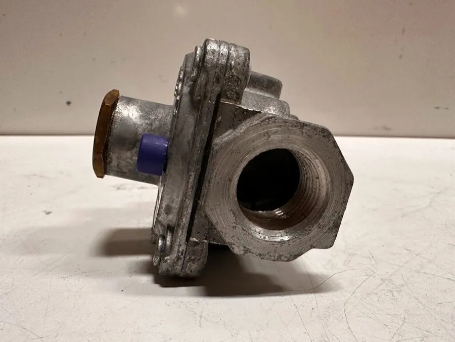 Трубопроводная арматура Maxitrol RV47CL Gas Pressure Regulator 5303271248