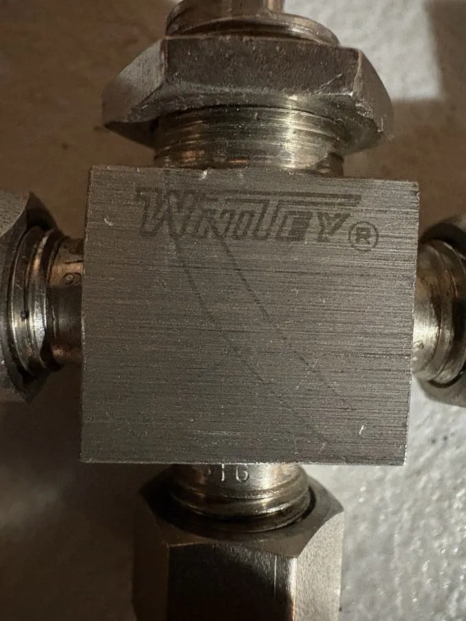Клапан Whitey Swagelok SS-43XS4 1/4" Ball Valve 2500 PSI Stainless Steel NOD — фото лота 2