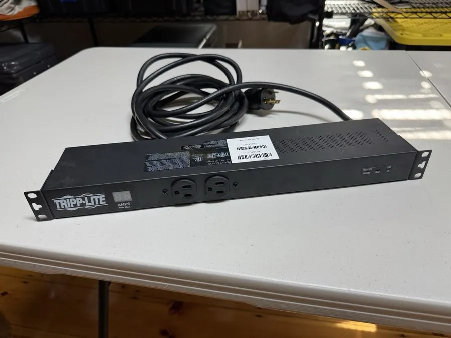 Блок розеток PDU Tripp Lite PDUMH20-ISO Rackmount Power Distribution Unit